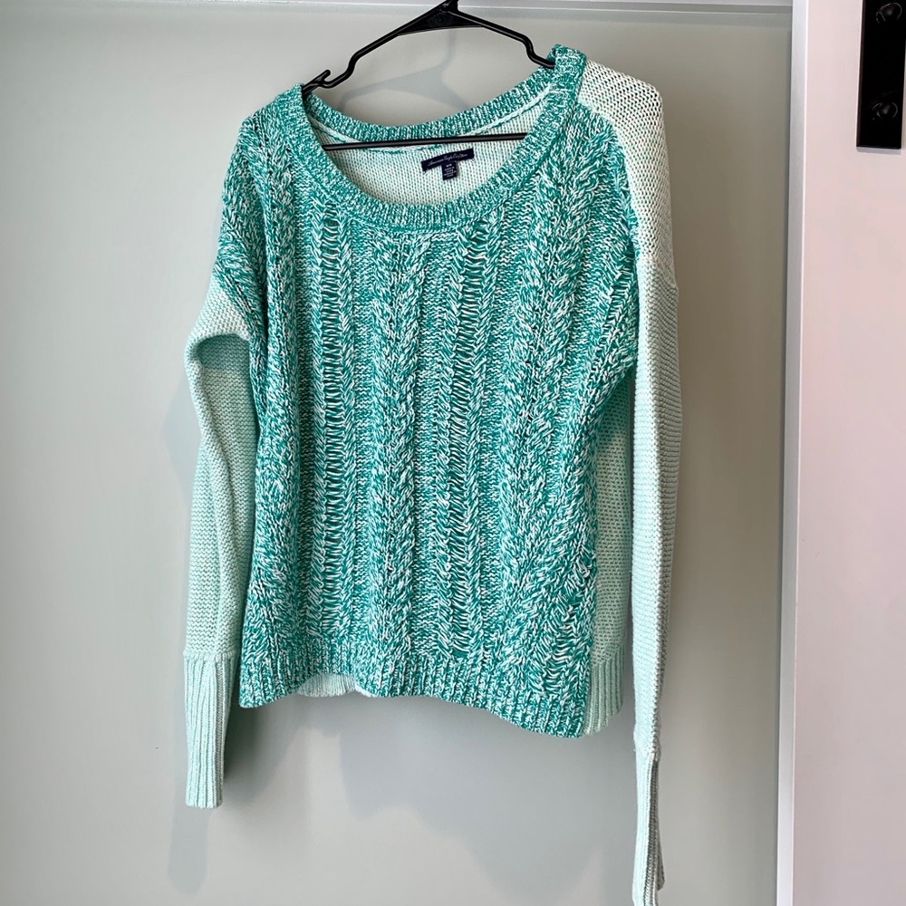 AE Mint green sweater